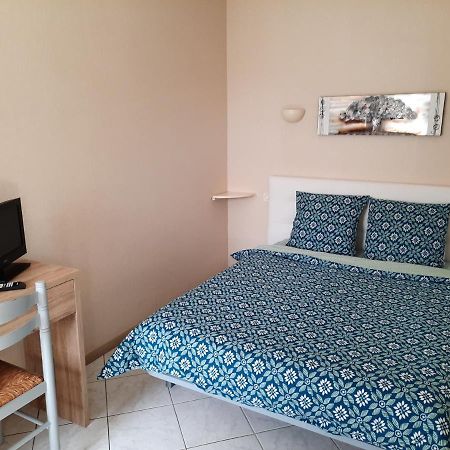 La Veronniere Hotel Entrammes Екстериор снимка
