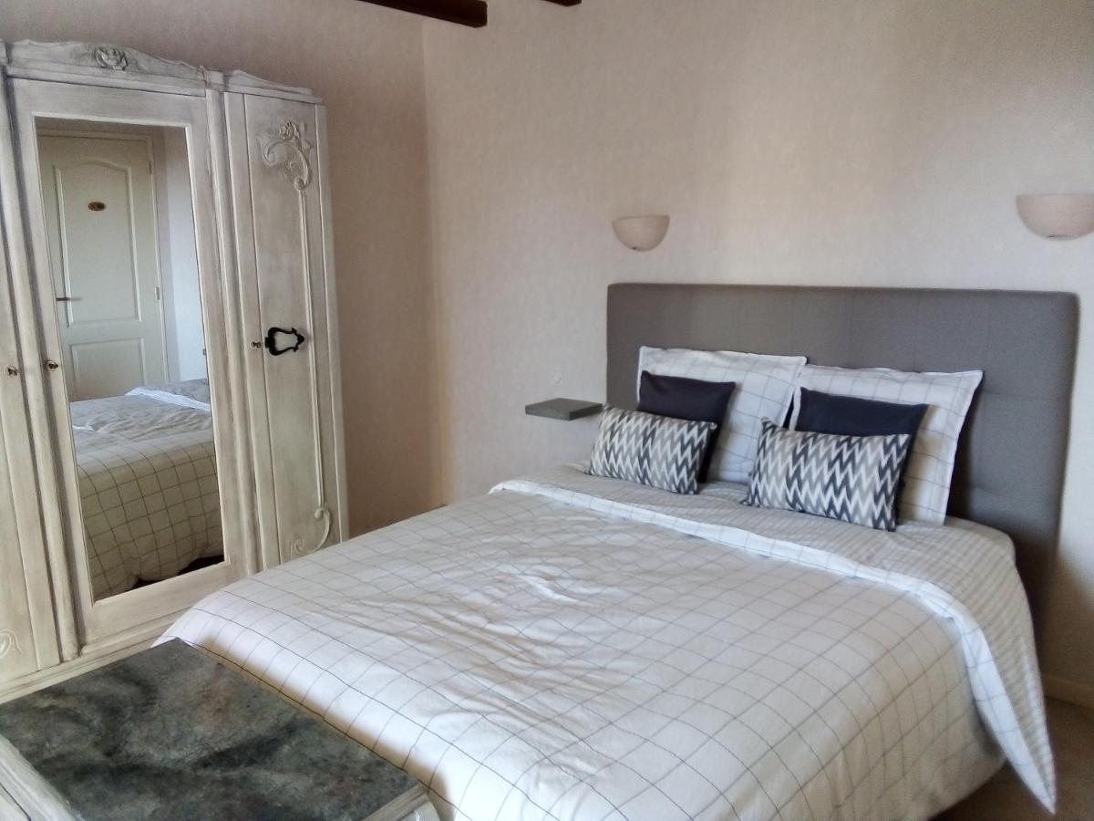 La Veronniere Hotel Entrammes Екстериор снимка
